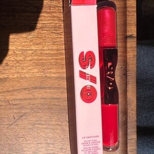 One size RED lip duo 💋